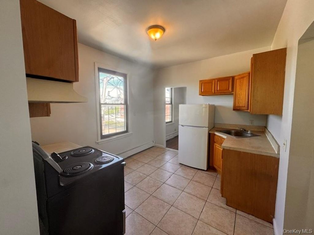 97 Waverly Street 3R, Yonkers, NY 10701