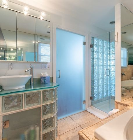 765 Walnut St, Lynnfield, MA 01940