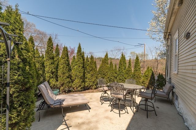 765 Walnut St, Lynnfield, MA 01940