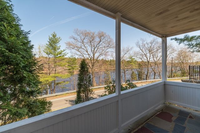 765 Walnut St, Lynnfield, MA 01940