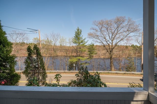 765 Walnut St, Lynnfield, MA 01940