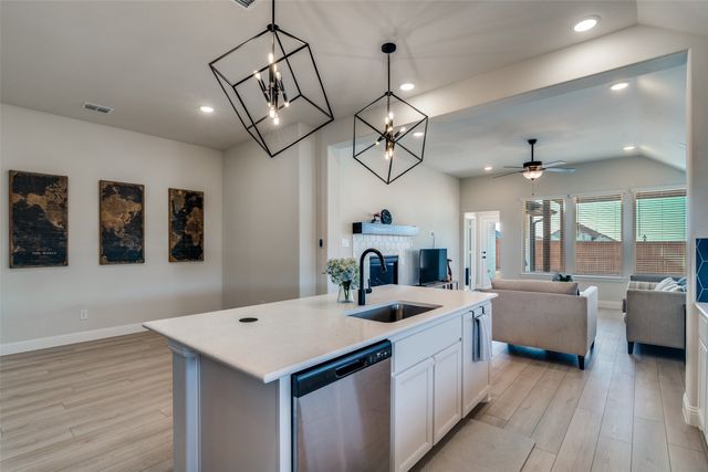 3829 Walnut Creek, Crandall, TX 75114