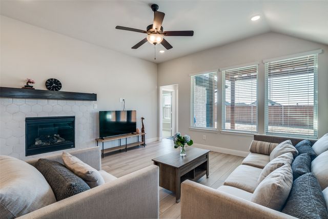 3829 Walnut Creek, Crandall, TX 75114