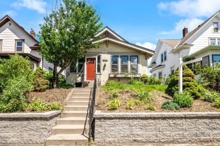 815 Thomas Avenue, Saint Paul, MN 55104