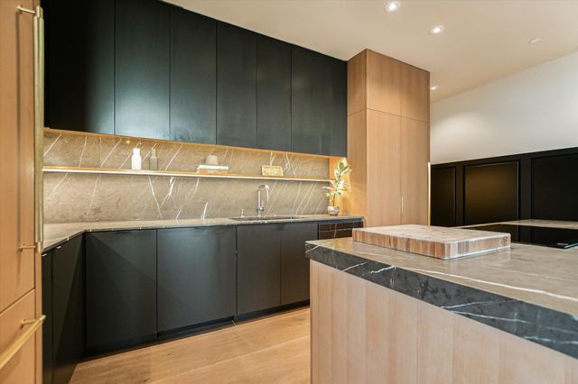 210 Lavaca ST 3108, Austin, TX 78701