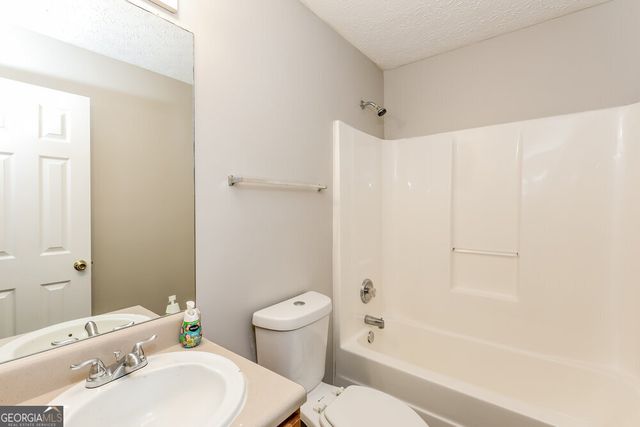 102 Inverness Trace, Riverdale, GA 30274