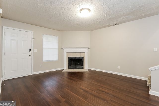 102 Inverness Trace, Riverdale, GA 30274