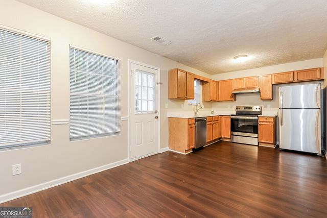 102 Inverness Trace, Riverdale, GA 30274