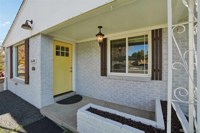 5530 Holland Drive, Arvada, CO 80002