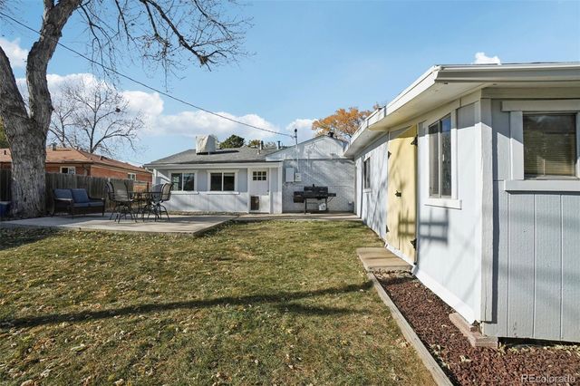 5530 Holland Drive, Arvada, CO 80002