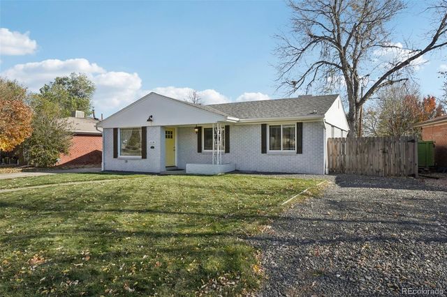 5530 Holland Drive, Arvada, CO 80002
