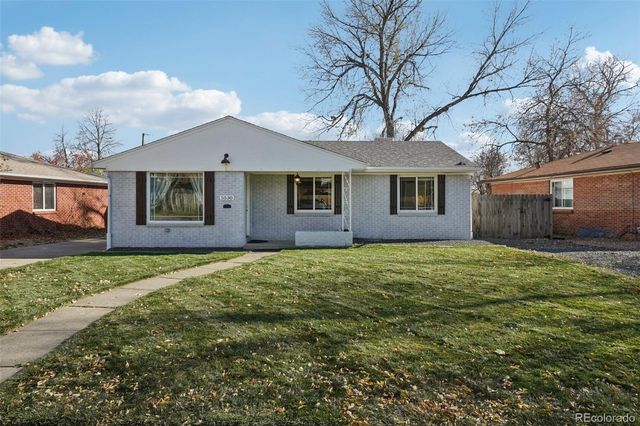 5530 Holland Drive, Arvada, CO 80002