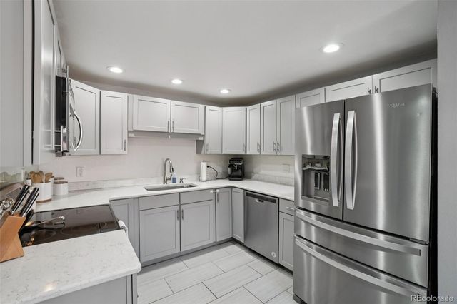 5530 Holland Drive, Arvada, CO 80002