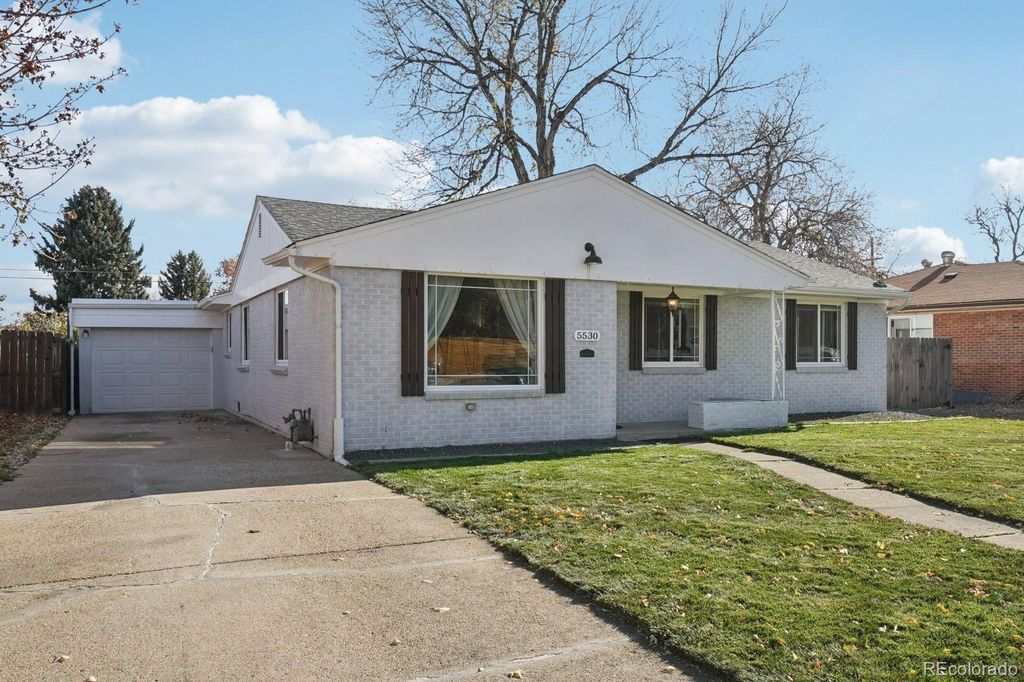 5530 Holland Drive, Arvada, CO 80002