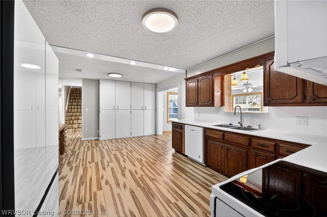 105 Dogwood Avenue, Poteau, OK 74953