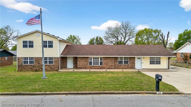 105 Dogwood Avenue, Poteau, OK 74953