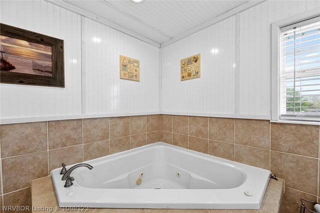 105 Dogwood Avenue, Poteau, OK 74953