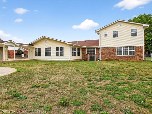 105 Dogwood Avenue, Poteau, OK 74953