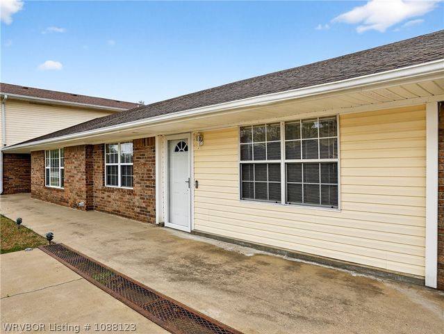 105 Dogwood Avenue, Poteau, OK 74953
