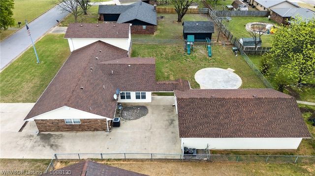 105 Dogwood Avenue, Poteau, OK 74953