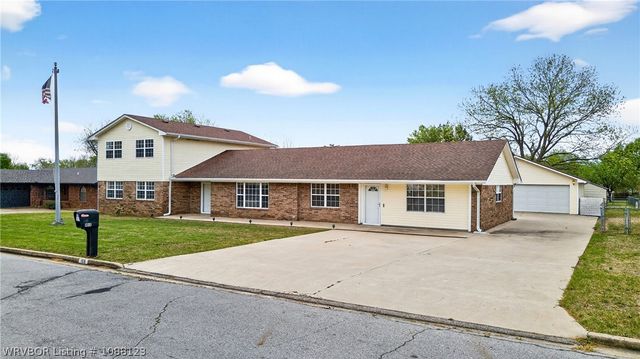 105 Dogwood Avenue, Poteau, OK 74953