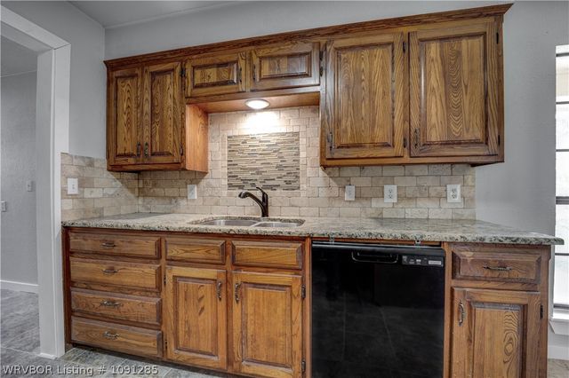 108 Lynn Drive, Arkoma, OK 74901