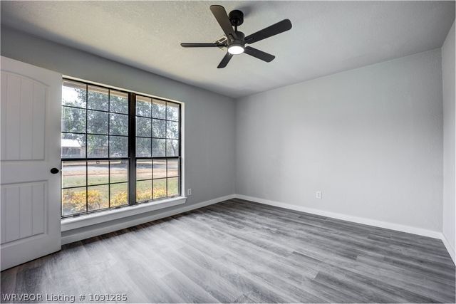 108 Lynn Drive, Arkoma, OK 74901