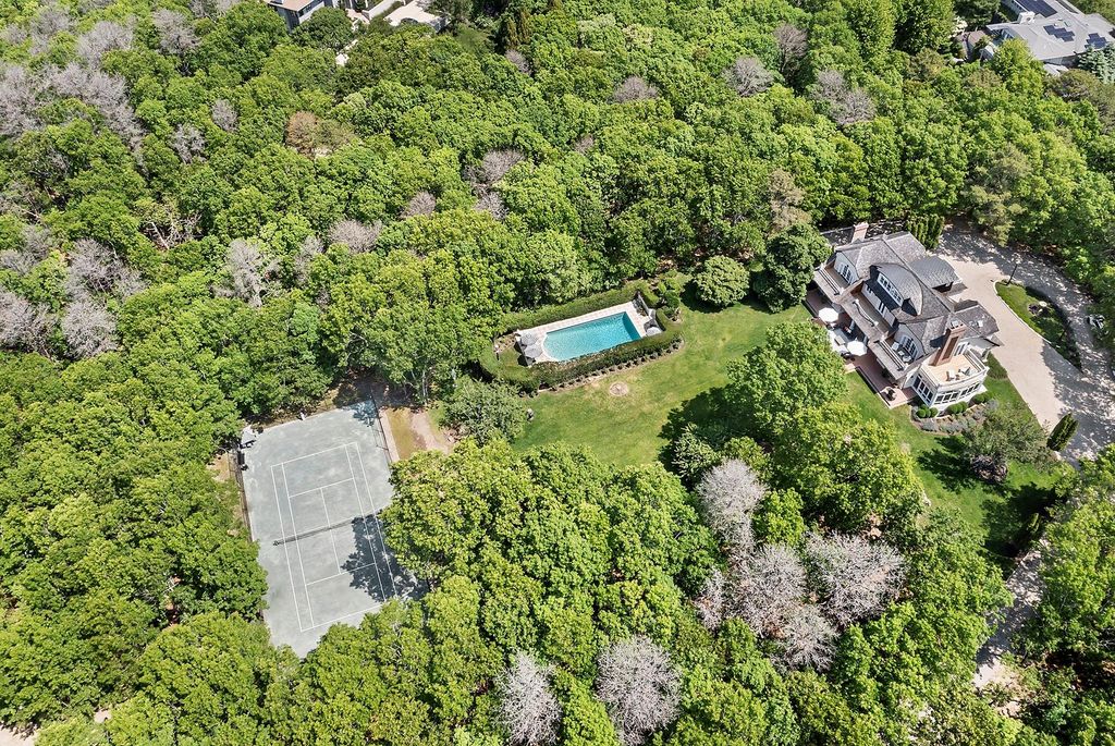 1903 Deerfield Road, Water Mill, NY 11976