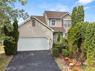487 Valley View DRIVE, Genoa City, WI 53128