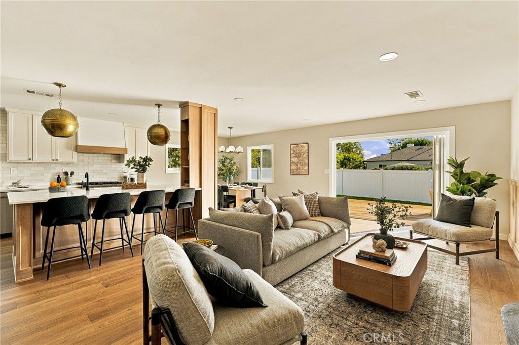 5754 W 74th St, Los Angeles, CA 90045 — photo 4