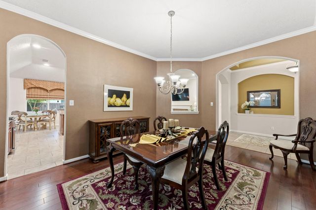 130 N Archwyck Circle, The Woodlands, TX 77382