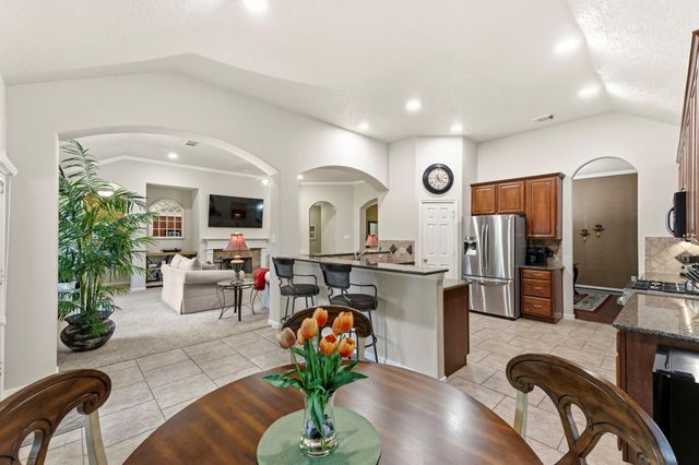 130 N Archwyck Circle, The Woodlands, TX 77382