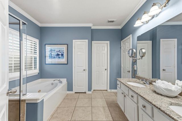 130 N Archwyck Circle, The Woodlands, TX 77382
