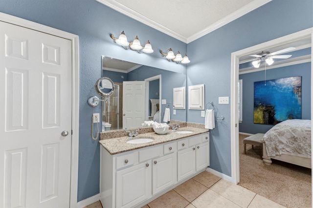 130 N Archwyck Circle, The Woodlands, TX 77382