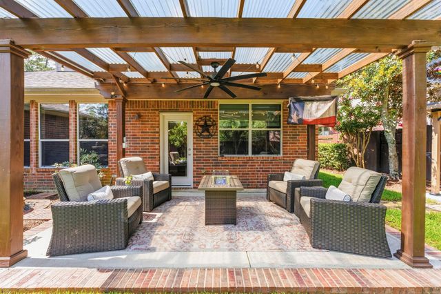 130 N Archwyck Circle, The Woodlands, TX 77382