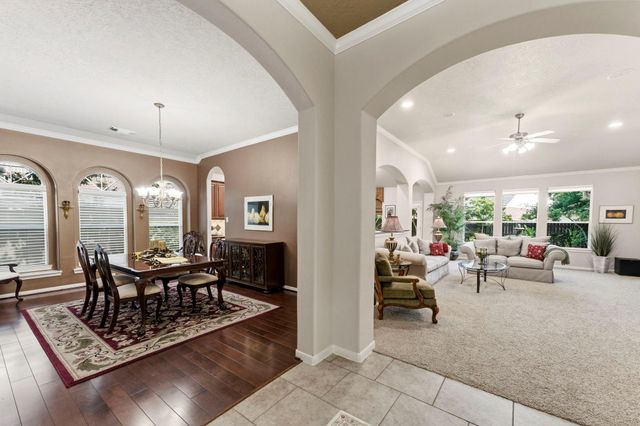 130 N Archwyck Circle, The Woodlands, TX 77382