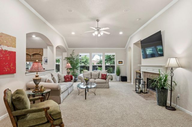130 N Archwyck Circle, The Woodlands, TX 77382