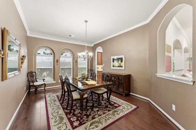 130 N Archwyck Circle, The Woodlands, TX 77382