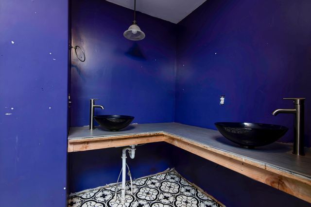 1024 N Brown Avenue, Springfield, MO 65802