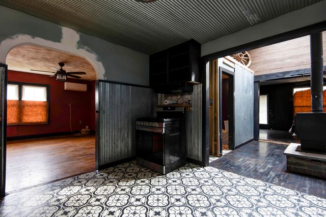 1024 N Brown Avenue, Springfield, MO 65802