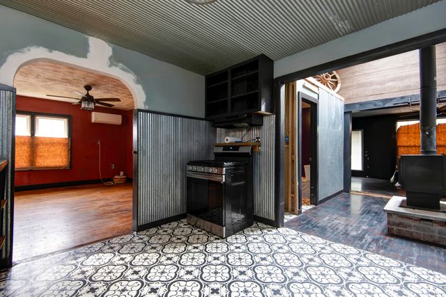 1024 N Brown Avenue, Springfield, MO 65802