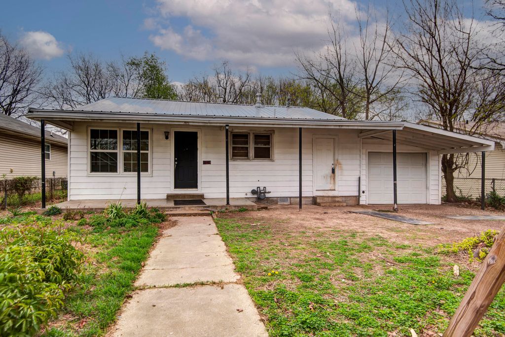 1024 N Brown Avenue, Springfield, MO 65802