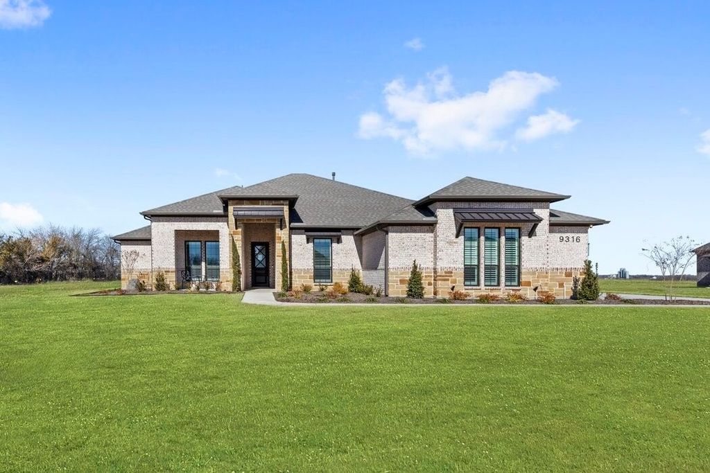 9316 Bluestem Lane, Dish, TX 76247