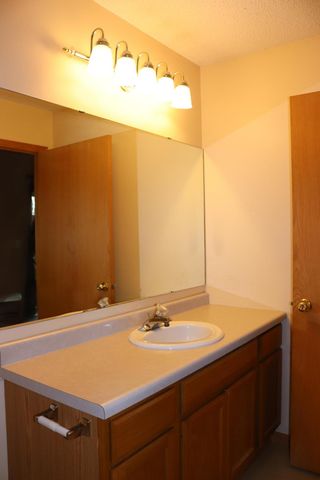 215 9th Avenue N, South Saint Paul, MN 55075