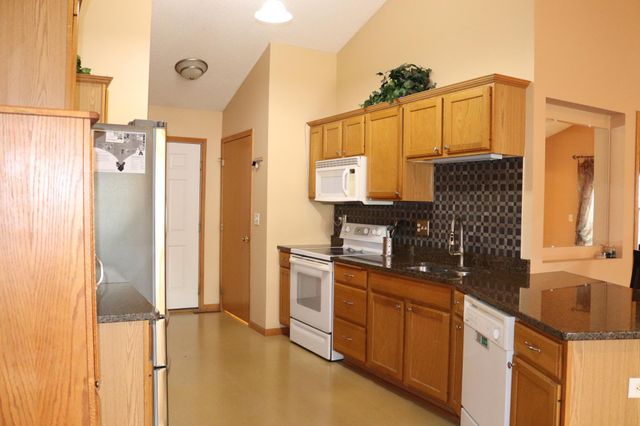 215 9th Avenue N, South Saint Paul, MN 55075