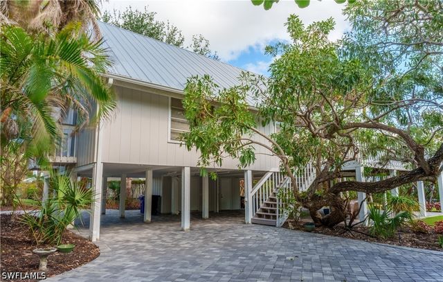 5058 Seahorse AVE, Naples, FL 34103