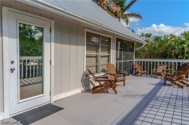 5058 Seahorse AVE, Naples, FL 34103