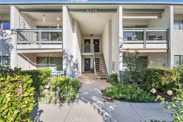 4714 Park Granada 203, Calabasas, CA 91302