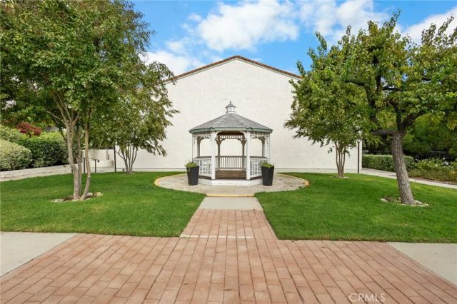 4714 Park Granada 203, Calabasas, CA 91302