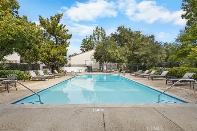4714 Park Granada 203, Calabasas, CA 91302